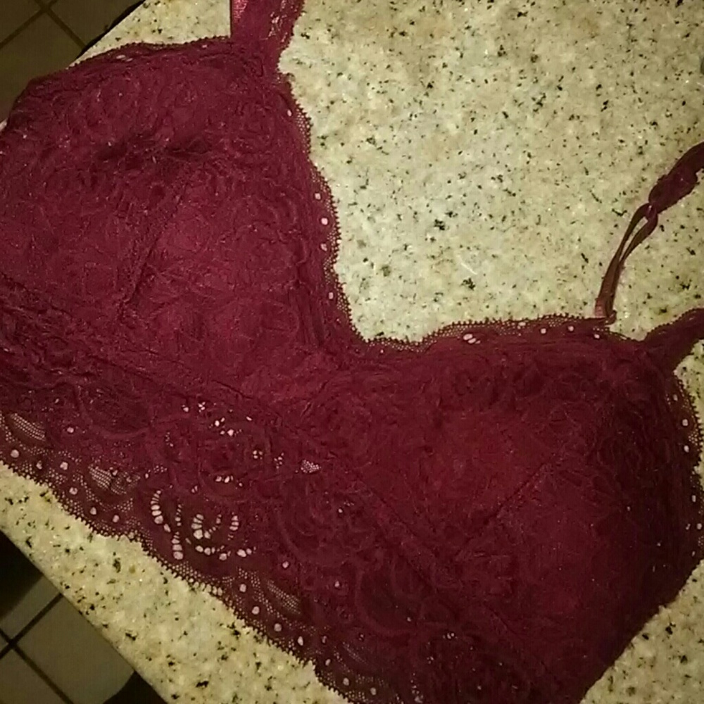 2 bralettes